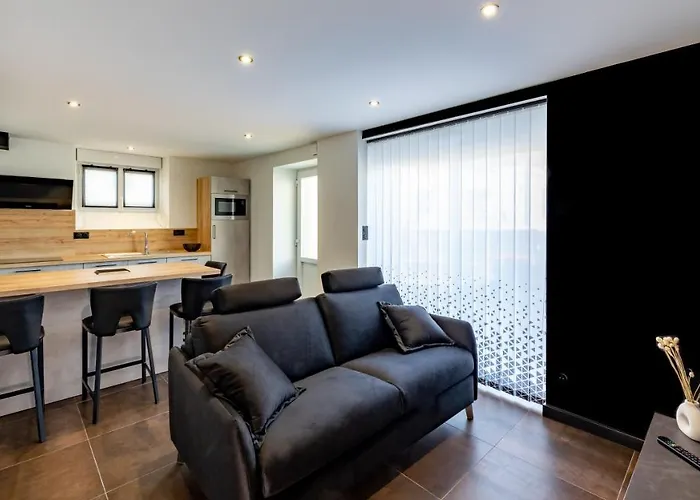 Le Ruthenois T2 Avec Terrasse, Classe Meuble De Tourisme شقة روديه